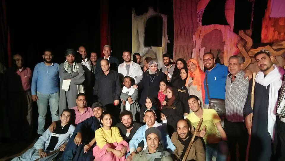 ابو النجاو اسماعيل والأسيوطى يشهدوا العرض المسرحى ”سيرة بنى زوال ” لقومية فرع ثقافة سوهاج