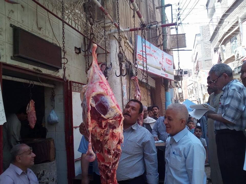 حمله مكبره لضبط الاسواق بفرشوط شمال قنا