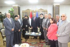 بالصور: محافظ السويس يستقبل الانباء ” بموا ” اسقف المحافظة والمهنئين بعيد الفطر