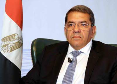 نائب وزير المالية: ”القيمة المضافة” لن تزيد أسعار السجائر 