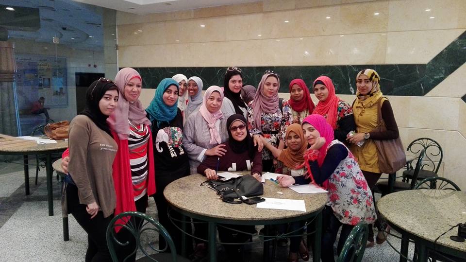” السجاد اليدوي .. إبداع يخرج من خيوط النول ” بمتحف السويس القومي