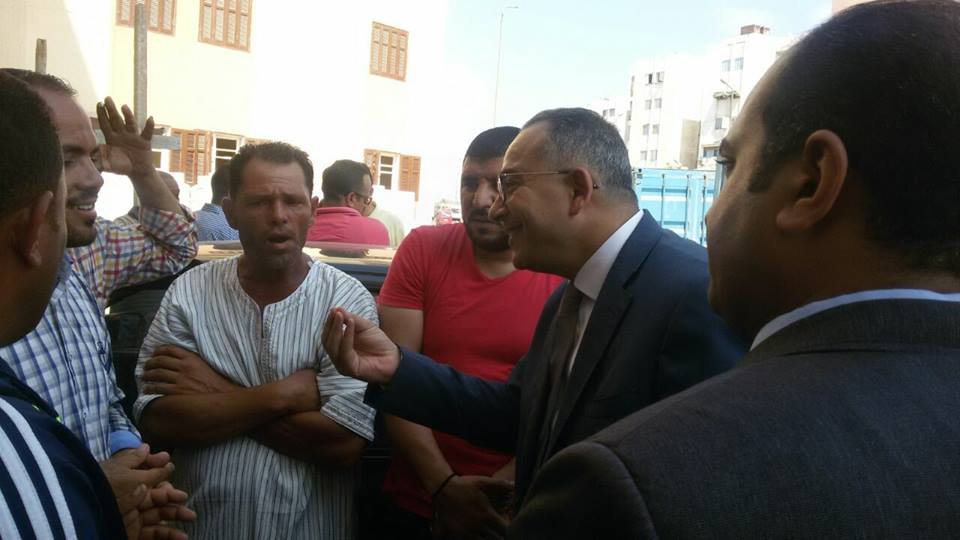 نائب وزير الإسكان يناقش آليات تطوير المناطق العشوائية غير الآمنة
