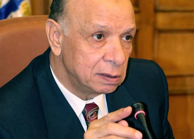 جولة مفاجئة لمحافظ القاهرة بحي عين شمس