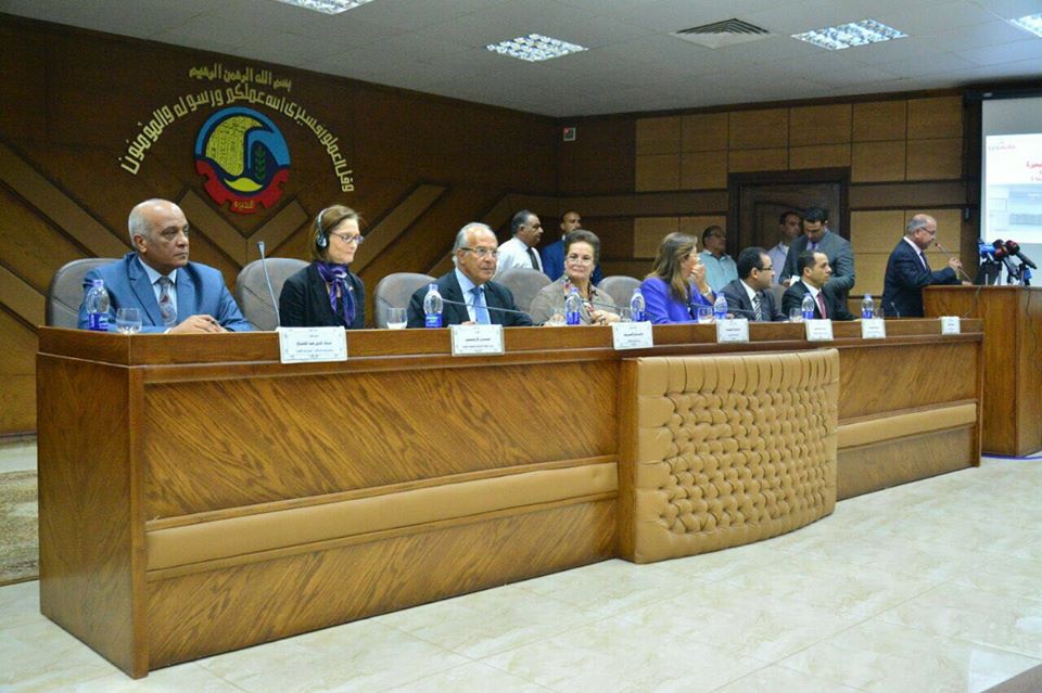 توفير حياة أفضل للمصريين عبر تحسين الخدمات المقدمة اليهم بمختلف القطاعات الحكومية