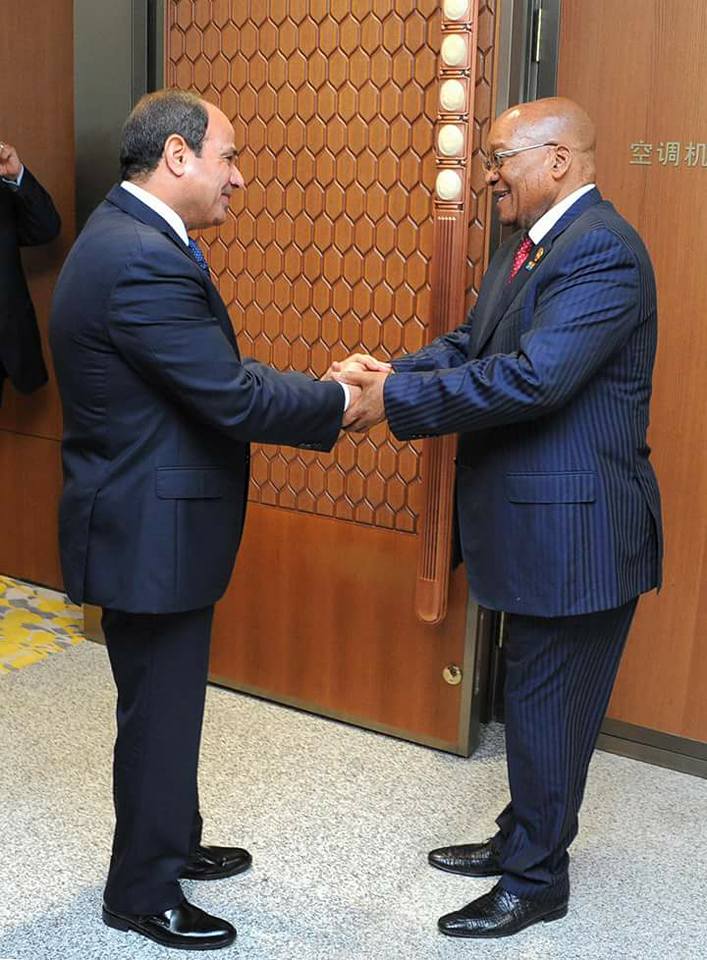 الرئيس السيسي يلتقي برئيس جنوب أفريقيا على هامش أعمال قمة تجمع ”بريكس”