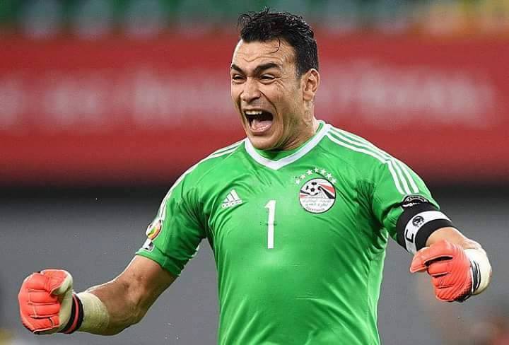 الفيفا ينشر تصريح قوى لعصام الحضرى حارس منتخب مصر