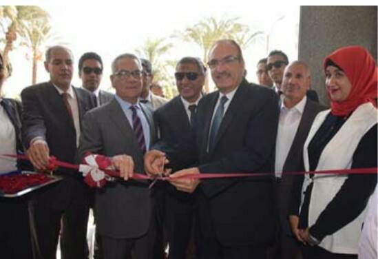 محافظ بني سويف يفتتح فرع بنك مصر ايران للتنمية ويتطلع أن يكون فاتحة خير على التنمية بالمحافظة