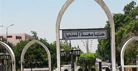 إقبال كبير من طلاب جامعة المنيا على أكشاك التسجيل لحضور منتدى شباب العالم