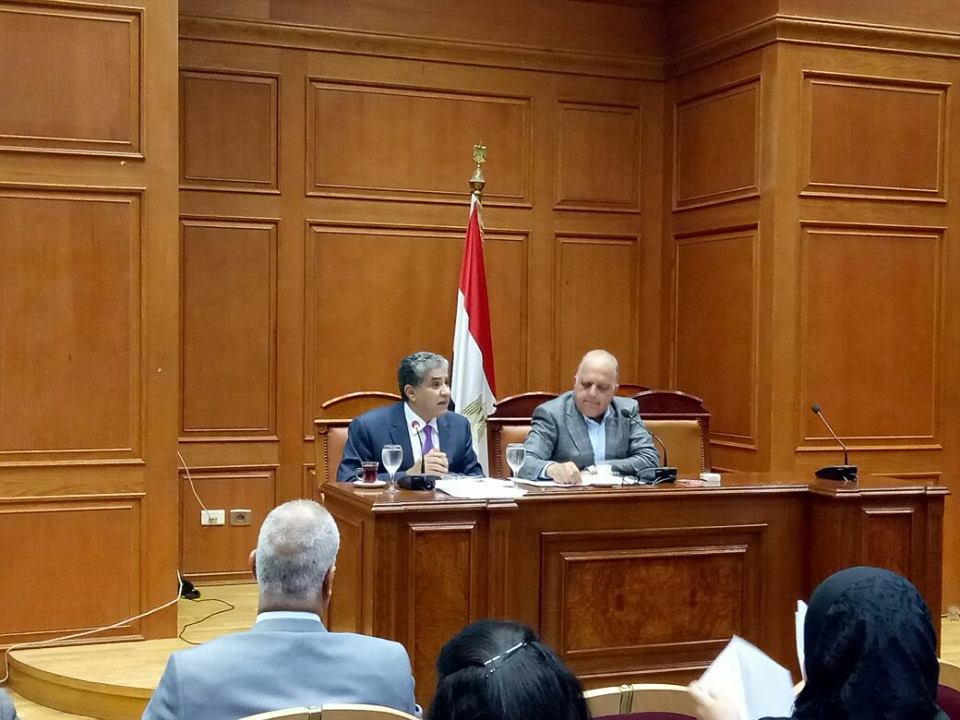 وزير البيئة يستعرض خطط وزارة البيئة والتحديات التى تواجهها