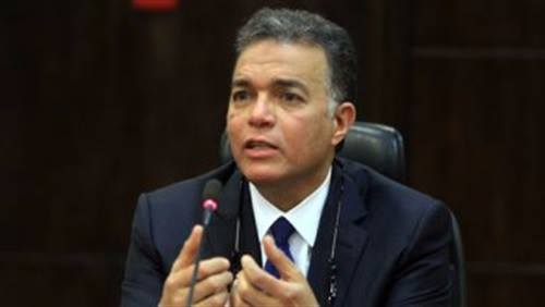 هشام عرفات يستعرض أمام 25 شركة فرنسية فرص الاستثمار في مجالات النقل في مصر