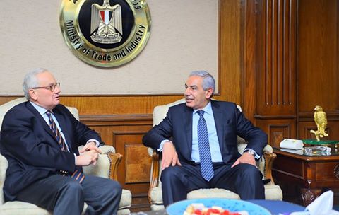 وزير التجارة والصناعة يبحث مع سفير إيطاليا الجديد بالقاهرة مستقبل التعاون الاقتصادى بين البلدين خلال المرحلة المقبلة