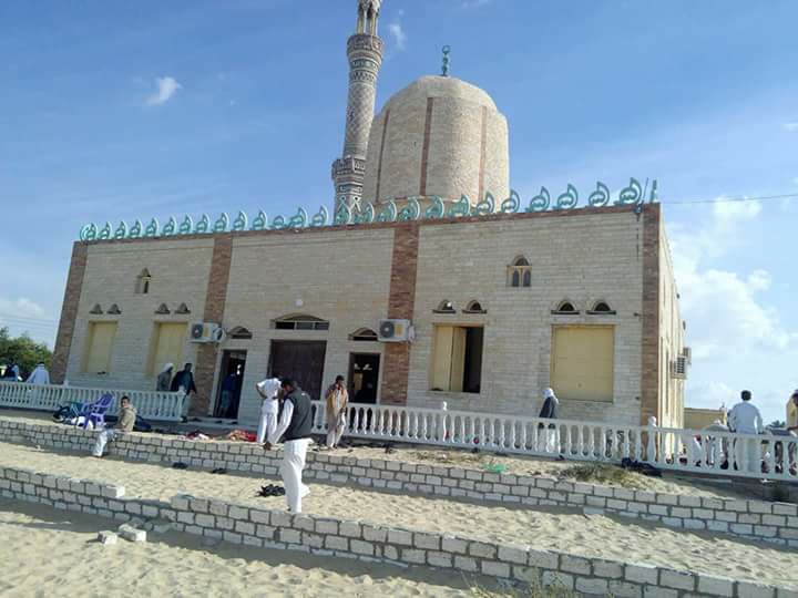 تفجير ارهابي استهدف مسجد الروضة بالعريش 