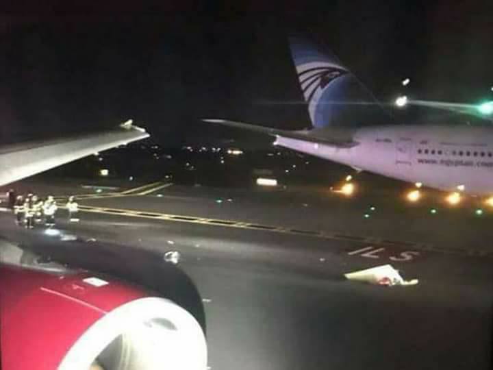 تصادم بين جناحي طائرة مصر للطيران وڤيرچن أتلانتيك يتسبب في تاخير اقلاعها من نيويورك