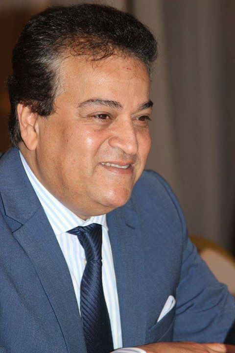 ”عبد الغفار” يهنئى المجتمع المصرى بعيد الميلاد المجيد