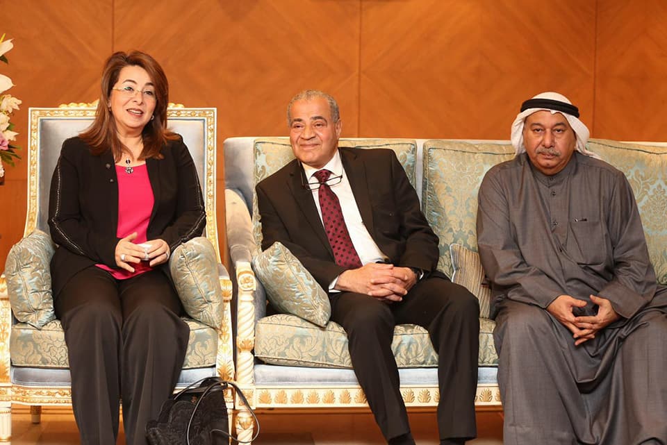 والي ومصيلحي يفتتحان السوق الخيري بسفارة الكويت