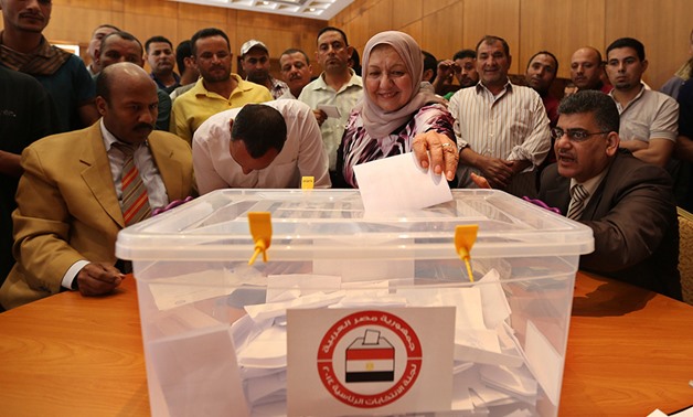 المصريون في الأردن وعُمان وموريشيوس وأرمينيا مستمرون في التصويت