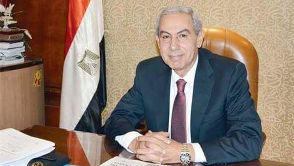 وزير التجارة والصناعة يغادر القاهرة متوجها للعاصمة البلجيكية بروكسيل