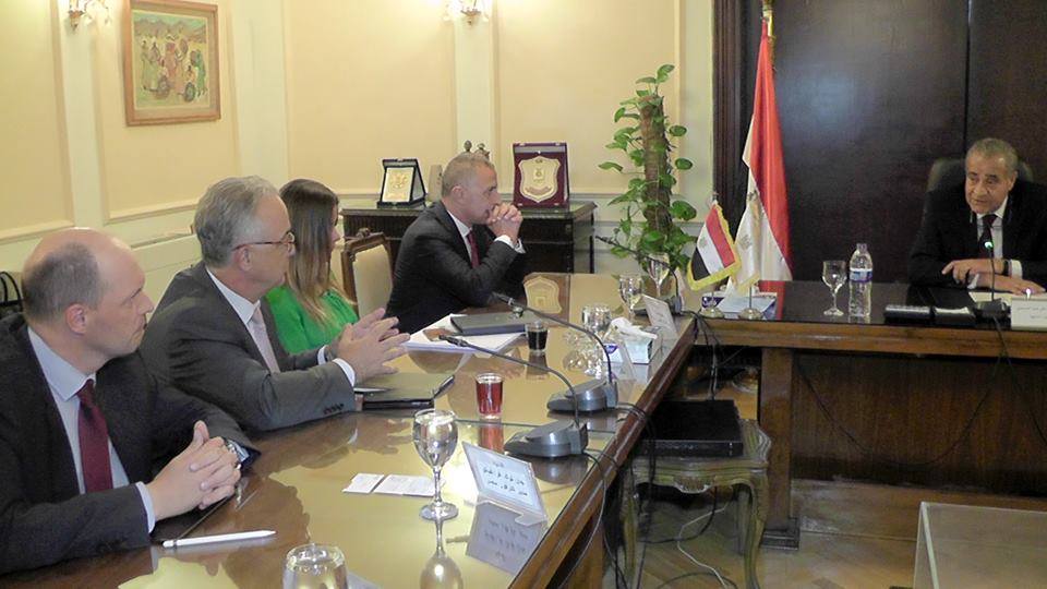 مصليحى يجتمع بعدد من المستثمرين فى مجال انشاء وتطوير المناطق اللوجستية والأسواق الكبرى