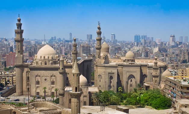 وزير الأوقاف يحظر مكبرات الصوت خارج المساجد خلال صلاة رمضان