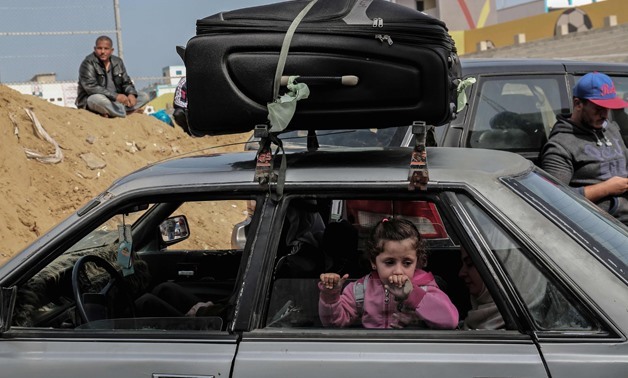 السلطات المصرية تخفف معاناة 24 فلسطينيا تقطعت بهم السبل للعودة إلى غزة
