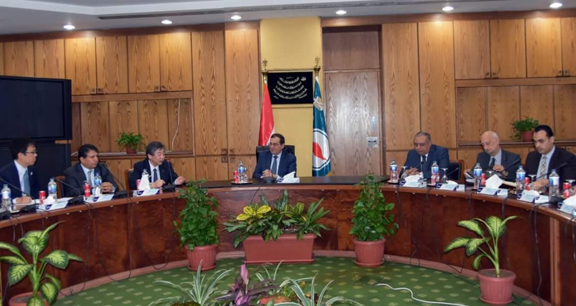 وزير البترول يستقبل وفداً من شركة تويوتا
