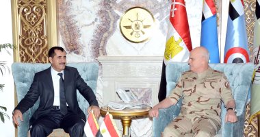 رئيس أركان القوات المسلحة يلتقي مع نظيره اليمنى