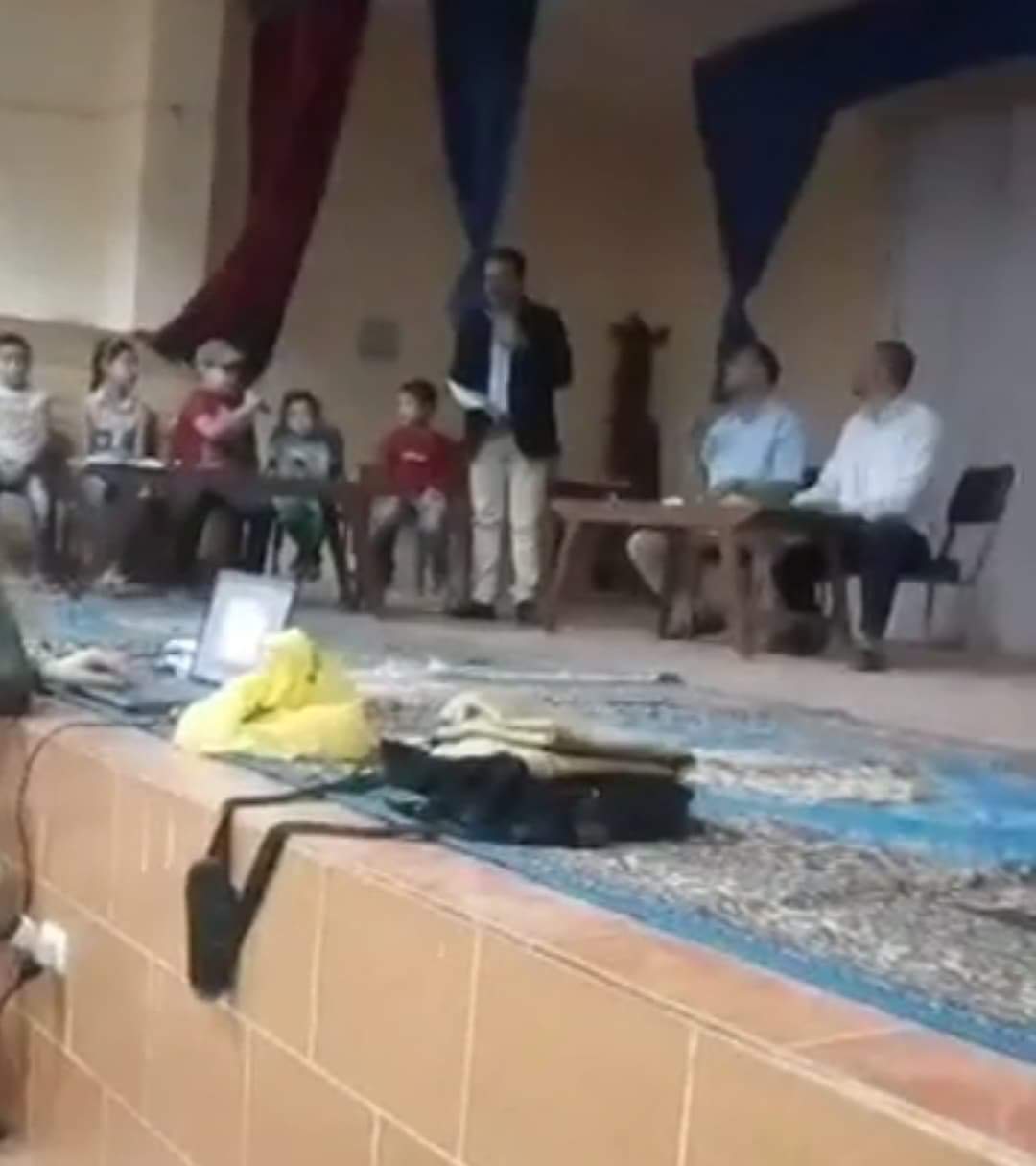بالصور: فوز ٣مدارس في مسابقة الفاروق عمر الدينية وجوائز مادية لكل الأطفال الحاضرين