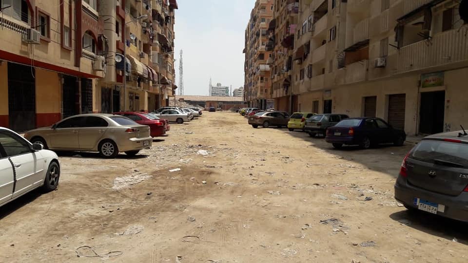 محافظ بورسعيد يعلن بدء اعمال الرصف بمنطقة بورتكس وفاطمة الزهراء وخان الخليلي