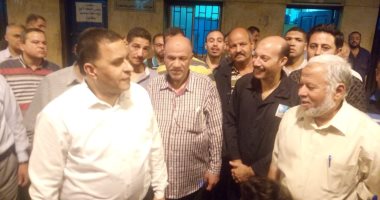 رئيس هيئة سكك حديد مصر يتابع حركة القطارات بالقاهرة
