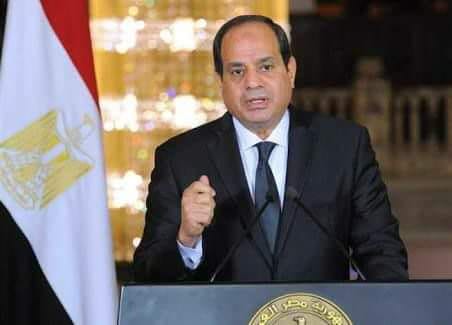 الرئيس السيسي يوجه بتشكيل لجنة لفحص الطرق والكبارى القديمة