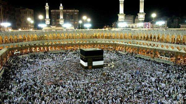 وزارة السياحة تفتح موسم العمرة مبكرًا