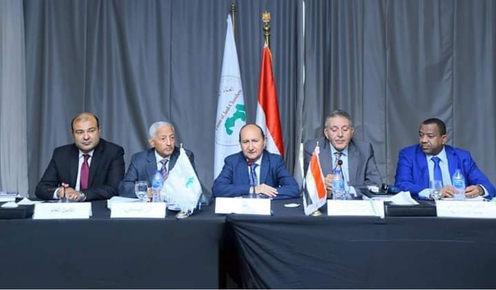 وزير التجارة والصناعة يلتقى بأعضاء مجلس إدارة إتحاد الغرف العربية