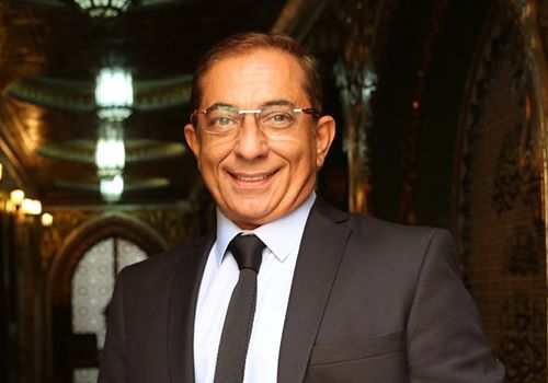 باسم سمير: طبيب الاسنان فنان يعزف سيمفونية بعيدا عن النشاذ
