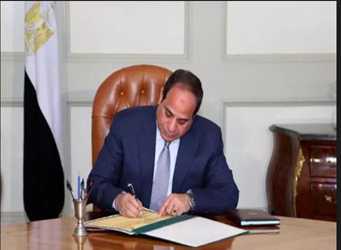 السيسي يصدر قرار جمهوري بتعيين 5 المستشارين مساعدين لوزير العدل