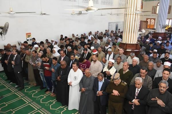 من تشييع الجثمان