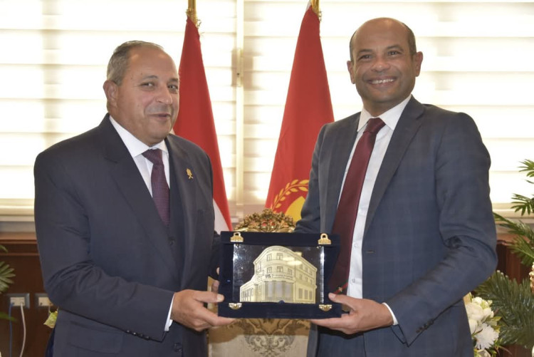 محافظ بورسعيد ورئيس البورصة المصرية يفتتحان الدورة الحادية عشرة لمؤتمر البورصة للتنمية تحت رعاية رئيس مجلس الوزراء