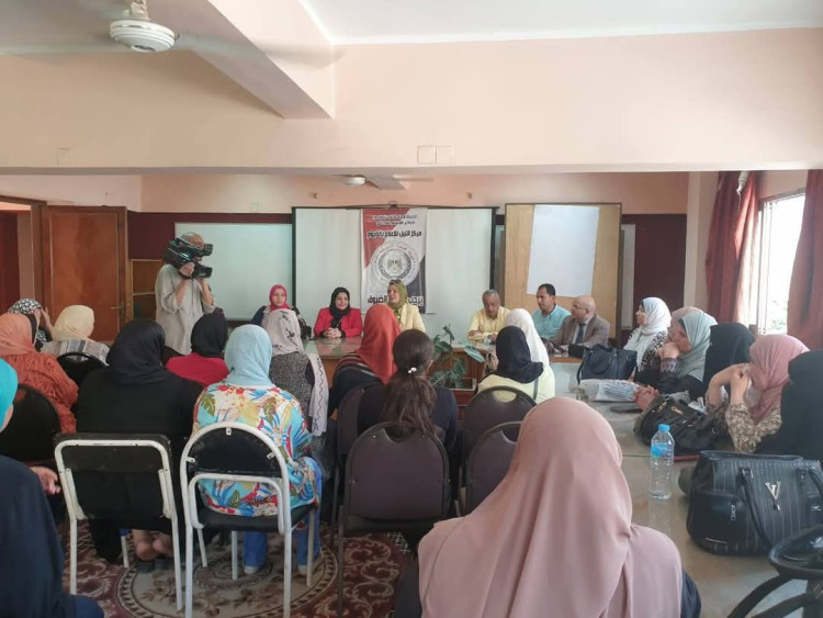النيل للإعلام بالفيوم ينظم حلقة نقاشية بعنوان " التراث والهوية المصرية "