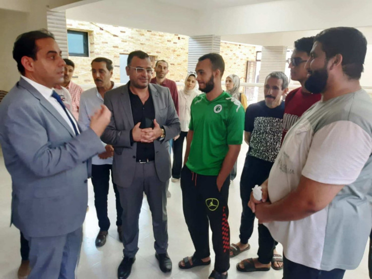 رئيس جامعة بورسعيد يتفقد المدينة الجامعية للطلاب