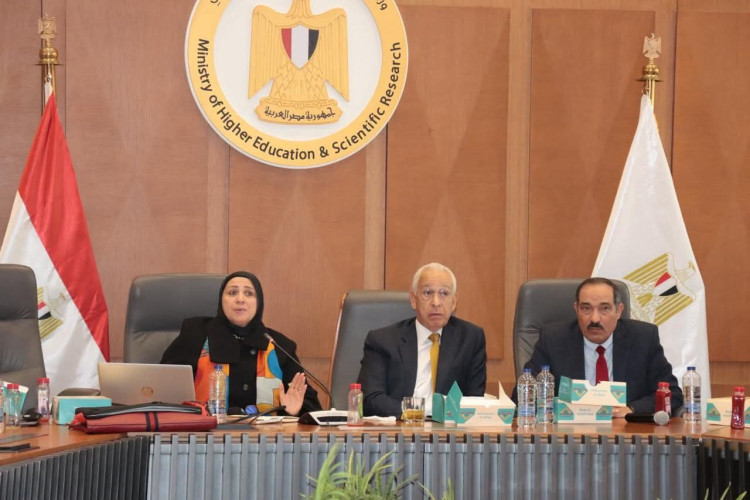 التعليم العالي: اجتماع لجنة قطاع الدراسات الهندسية بعمداء المعاهد العالية الخاصة الهندسية