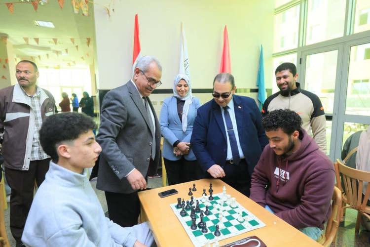 رئيس جامعة كفر الشيخ يفتتح مهرجان الأنشطة الطلابية الرمضانية بجامعة كفر الشيخ الأهلية