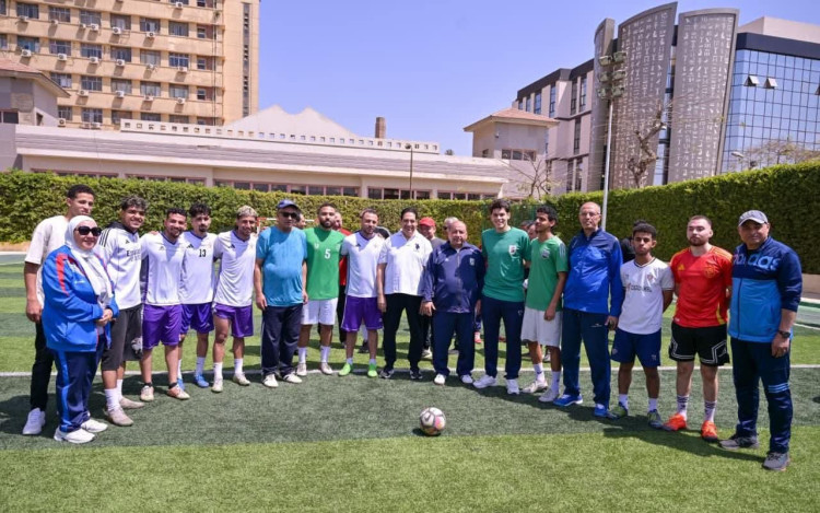 تحت شعار "معًا على طريق النجاح" .. جامعة القاهرة تنظم يومًا رياضيًا متكاملًا بمشاركة واسعة من قياداتها ومنتسبيها