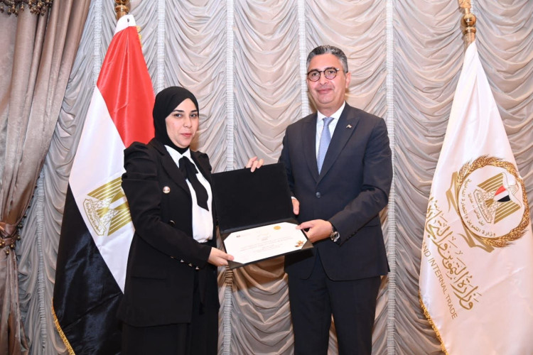 وزير التموين يكرم الفائزين بجائزة مصر للتميز الحكومي في دورتها الرابعة لفئة مراكز خدمة المواطنين المطورة