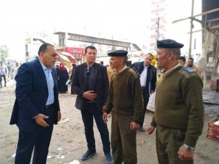 محافظ الشرقية يقود حملة مكبرة لرفع الإشغالات وإزالة الباعة الجائلين