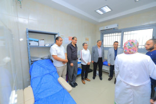 رئيس جامعة كفر الشيخ يتفقد عددًا من المعامل والمراكز المتخصصة بكلية الطب والمستشفى الجامعي