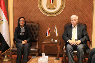 وزيرا التعليم العالي والتضامن الاجتماعي يوقعان بروتوكول تعاون بشأن منحة "الدكتور علي المصيلحي" التعليمية المقدمة من بنك ناصر الاجتماعي