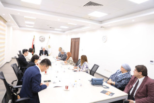 وزير التعليم العالي يبحث سبل تعزيز التعاون مع وفد الجامعة المفتوحة في الصين