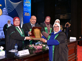 كلية التمريض بجامعة القاهرة تحتفل بتخريج الدفعة57 بقاعة الاحتفالات الكبرى بالجامعة