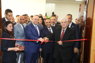 وزير التعليم العالي ومحافظ بني سويف يفتتحان قاعة الاحتفالات الكبرى بمجمع المعاهد العليا شرق النيل