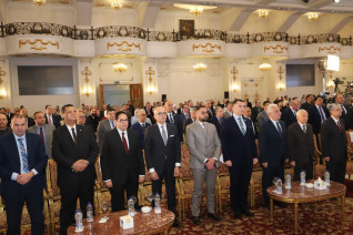 رئيس جامعة عين شمس يشهد افتتاح النسخة التاسعة من مؤتمر الأهرام للطاقة