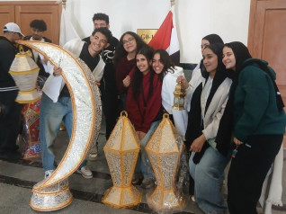 طلاب جامعة القاهرة الأهلية يحيون الأجواء الرمضانية في مشهد يعكس روح الأسرة الجامعية